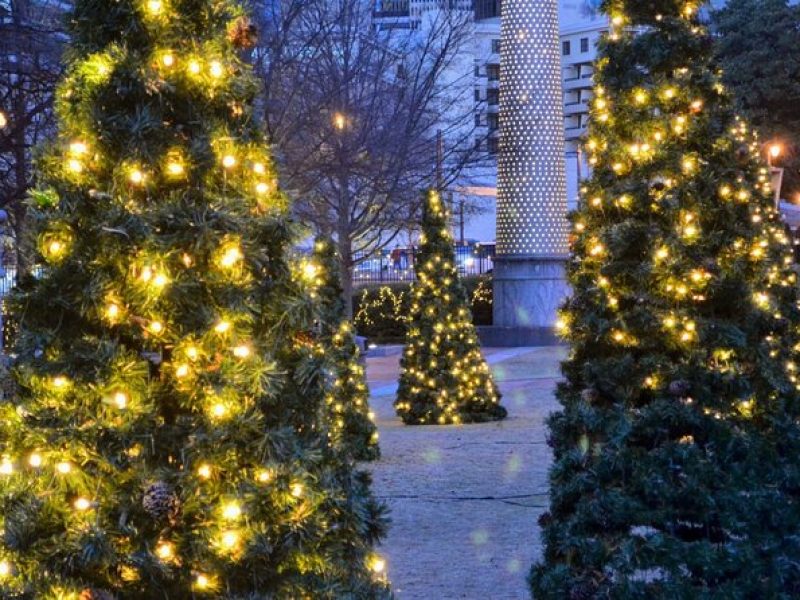 Magical Christmas Walking Tour in Atlanta