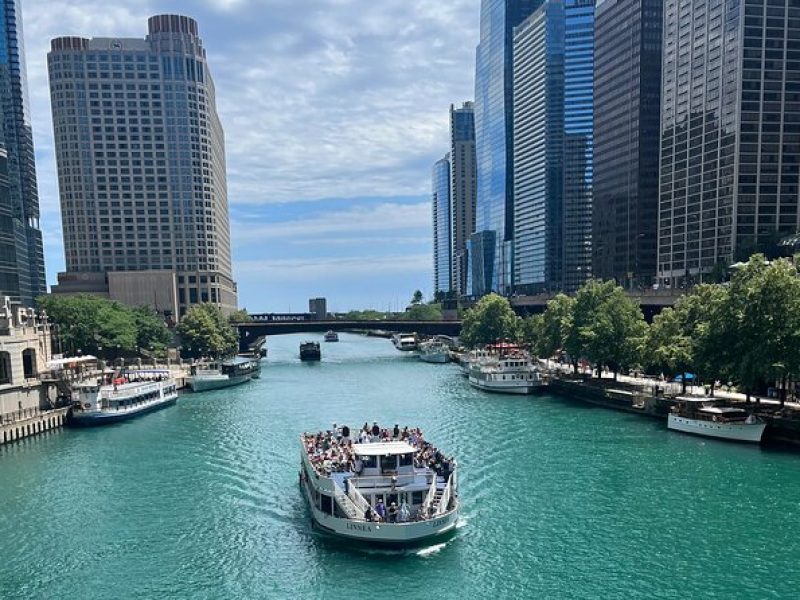 Downtown Chicago TV and Movie Sites Guided Walking Tour