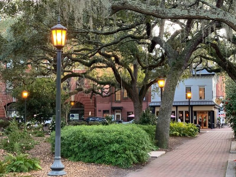 Self-Guided 'Old Squares of Savannah' Solo Walking Tour