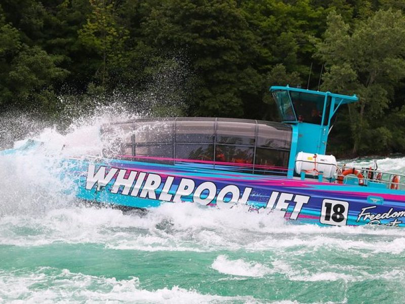 Niagara Falls USA, Domed (Dry) Jet Boat Tour