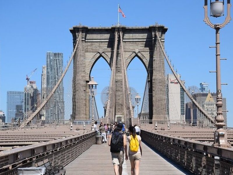 Brooklyn Bridge, Statue of Liberty and Manhattan Tour