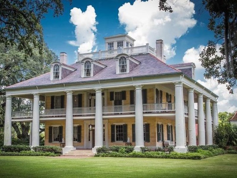 Private Louisiana Plantations Tour with Gourmet Lunch from New Orleans