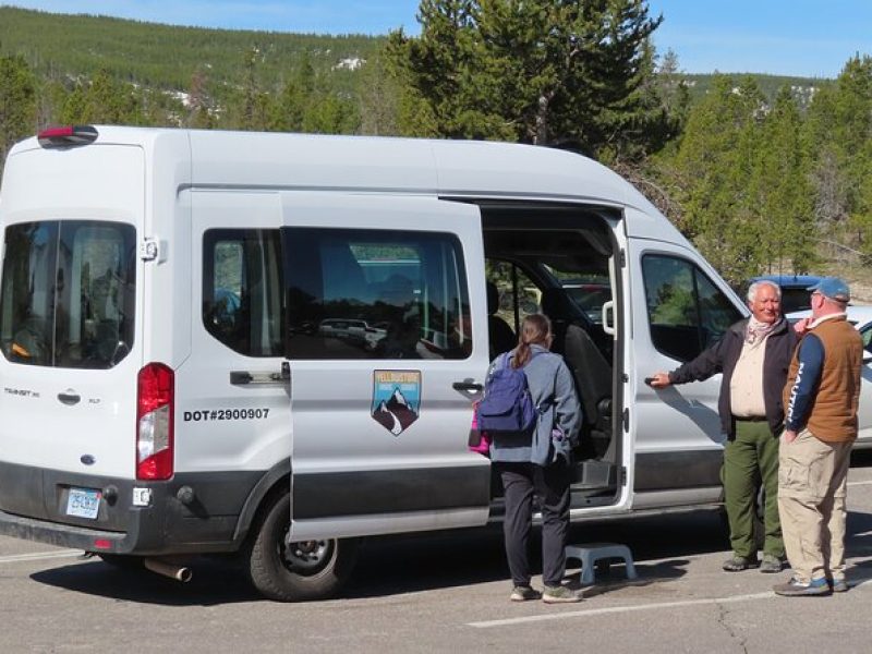 Lower Loop Van Tour from West Yellowstone: Grand Prismatic and Old Faithful