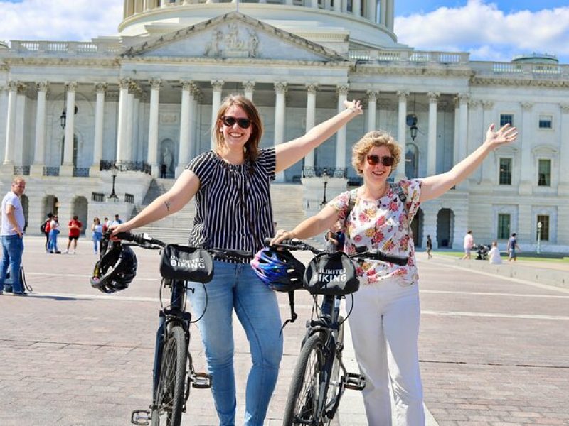 Private VIP Monuments & Memorials Bike Tour