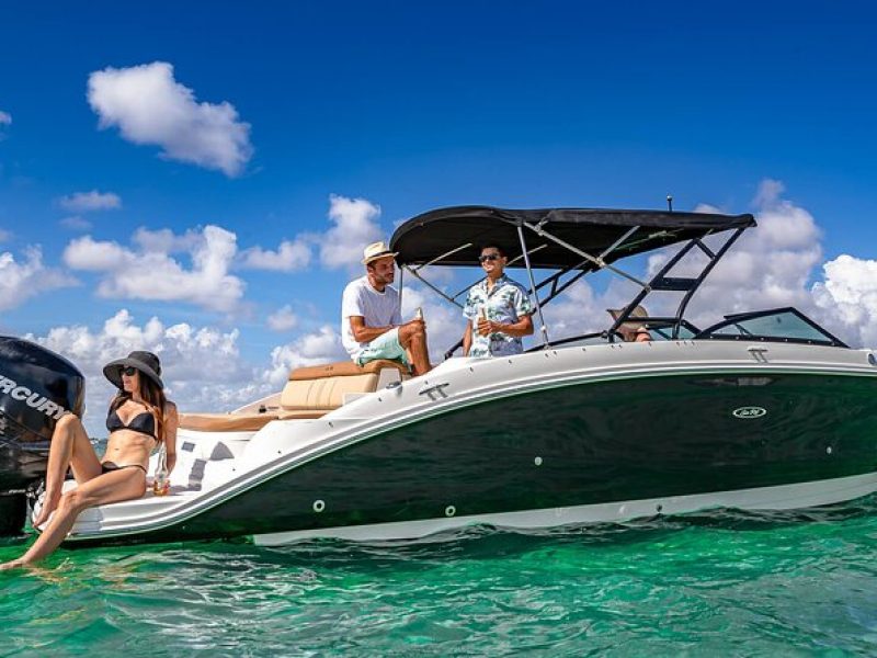 Top-Rated Boat Rental with Captain | 1 to 11 People