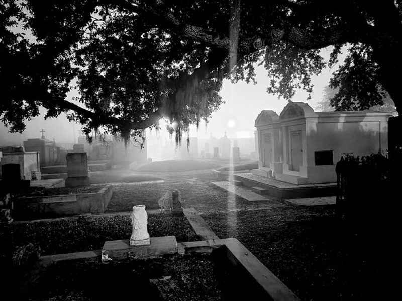 New Orleans Cemetery Bus Tour After Dark