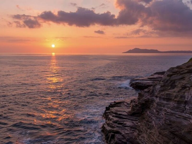 Oahu's Majestic Cliffside Sunset Tour: Breathtaking Ocean Views