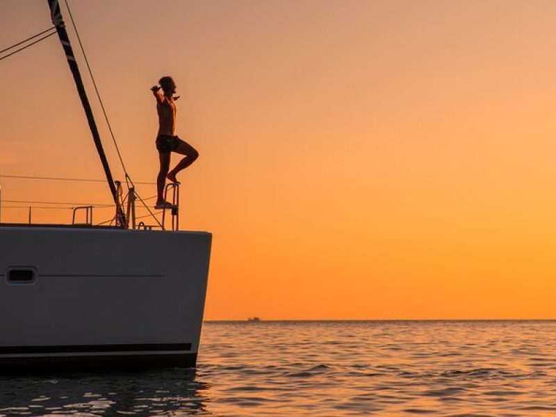 Luxury Diamond Head Sunset Sail