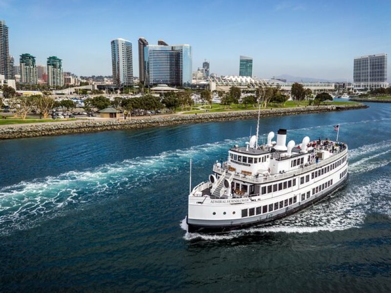 Best of the Bay 90-Minute Harbor Tour in San Diego