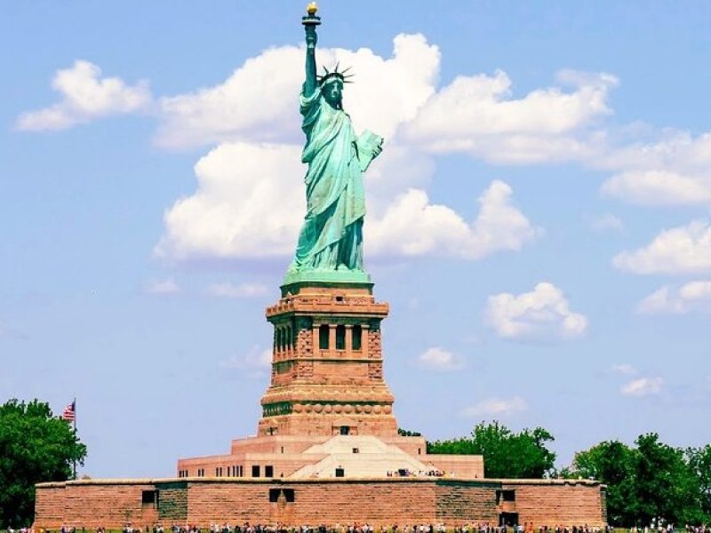 Statue of Liberty & Ellis Island: Private Half-Day Guided Tour