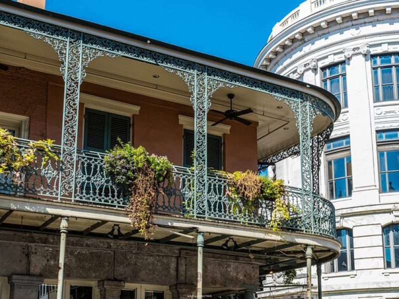 Explore New Orleans' Garden District: Private 2-hour Walking Tour