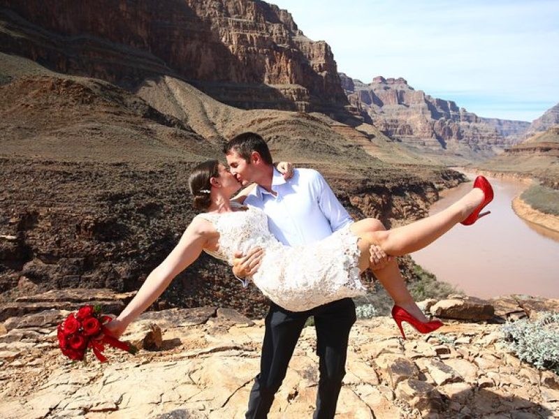 Grand Canyon Helicopter Wedding