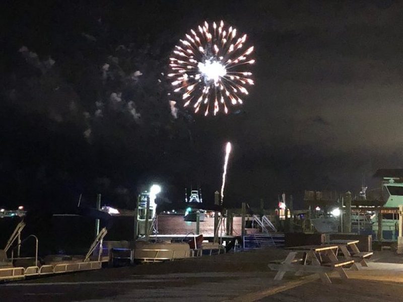 Destin Harbor One hour Firework Tour