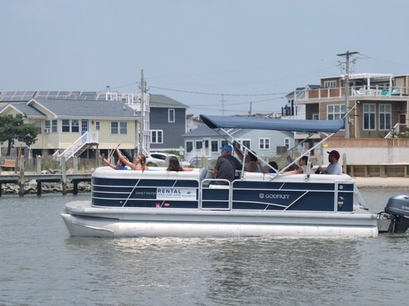 8-Hour Pontoon Boat Rental in Dewey Beach