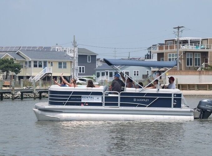 4-Hour Pontoon Boat Rental in Dewey Beach