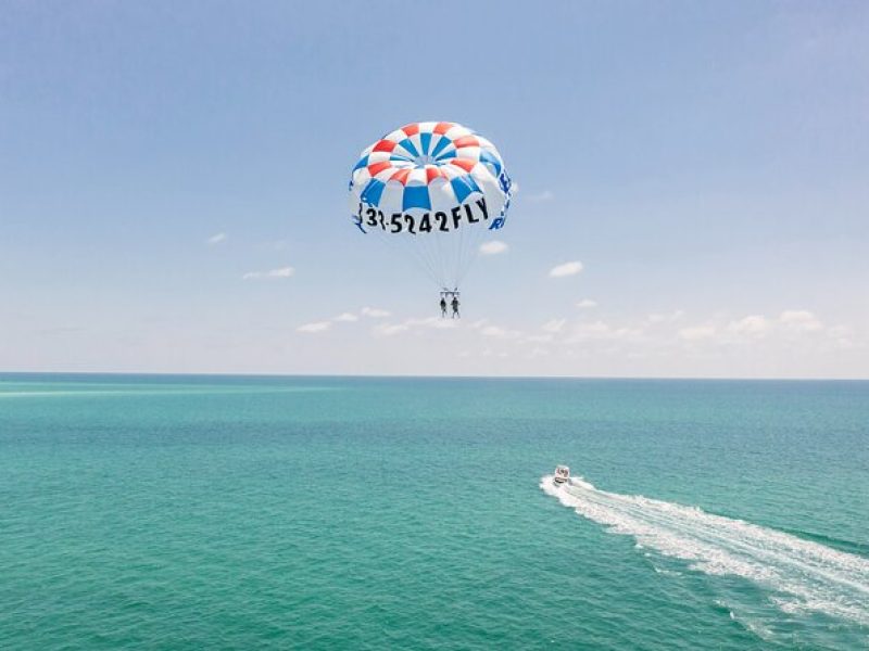 90-Minute Parasailing Adventure Above Anna Maria Island, FL