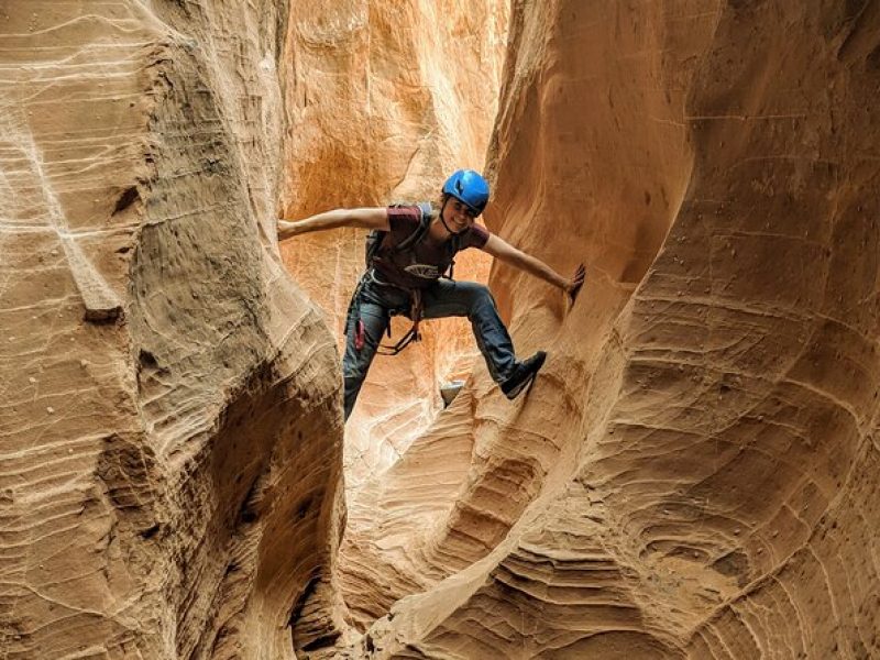 Moab Canyoneering – Short Day