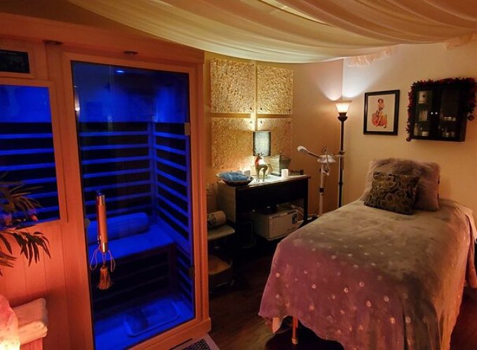 Massage and Infrared Sauna Package with Snacks and Beverage