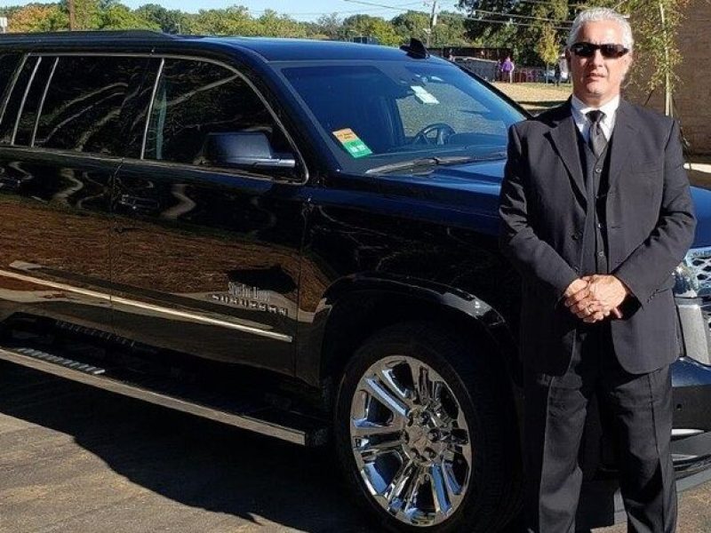 Luxury SUV Transfer from Downtown Hotels to New Orleans International Airport