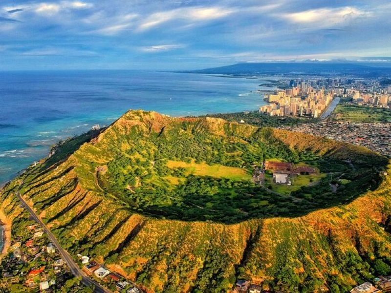 Diamond Head Hiking Tour with Ticket and Reservation Inclusion