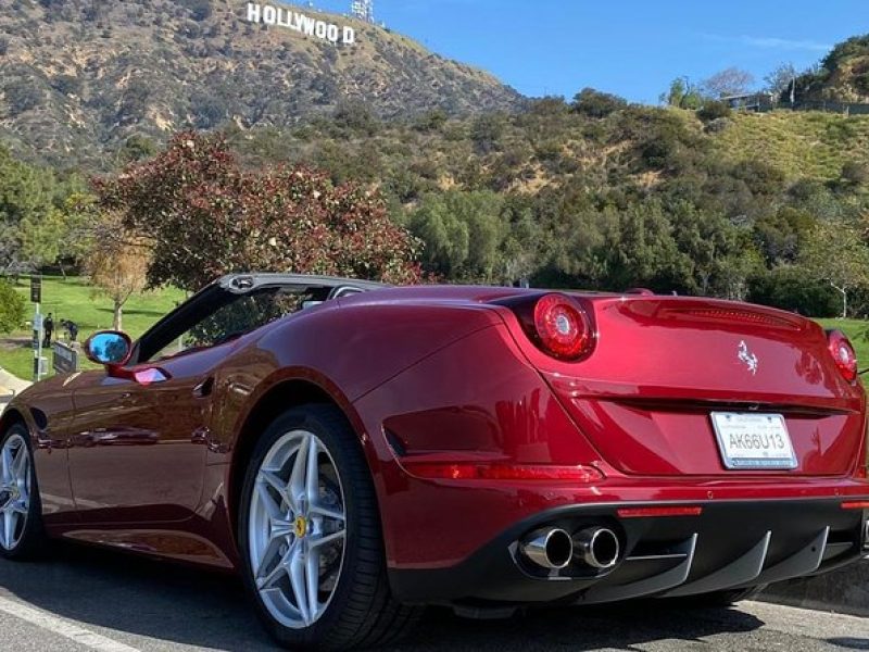 Private Ferrari California T Drive from Hollywood to Sunset Plaza