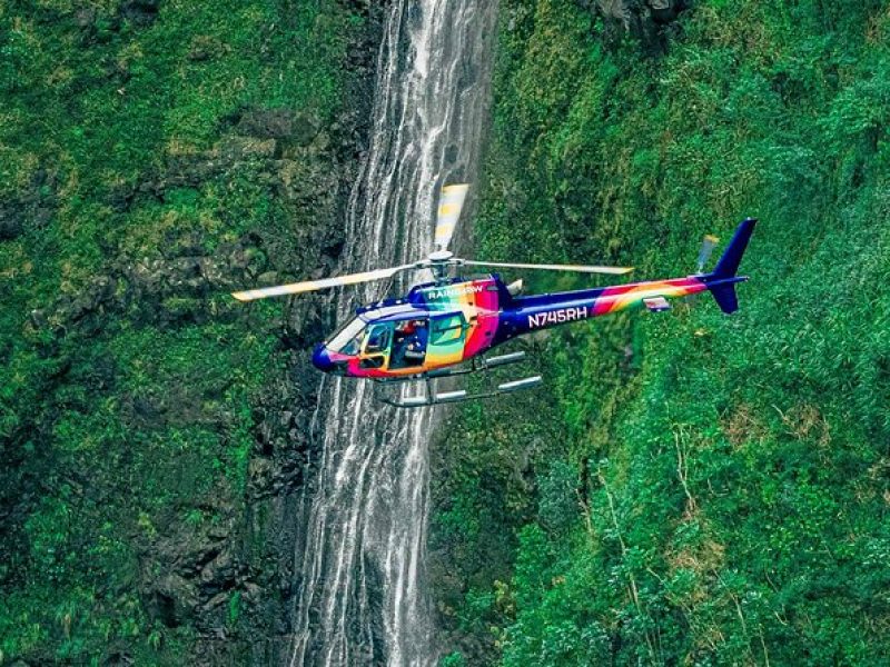 Royal Crown of Oahu – 60 Min Helicopter Tour – Doors Off or On