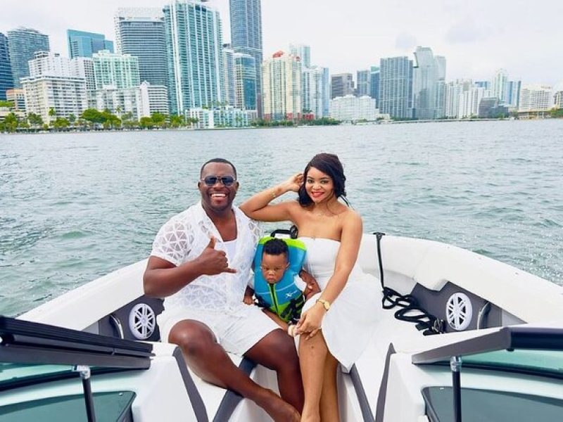 Private Boat Ride in Miami with Experienced Captain and Champagne