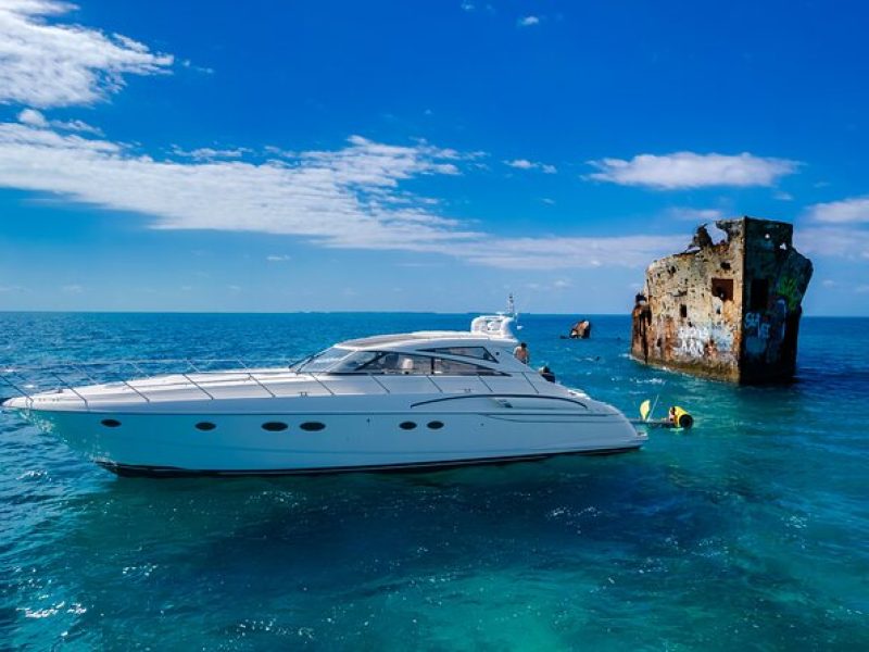 Luxury 62 Feet Yacht Rental for up to 13 People in Miami