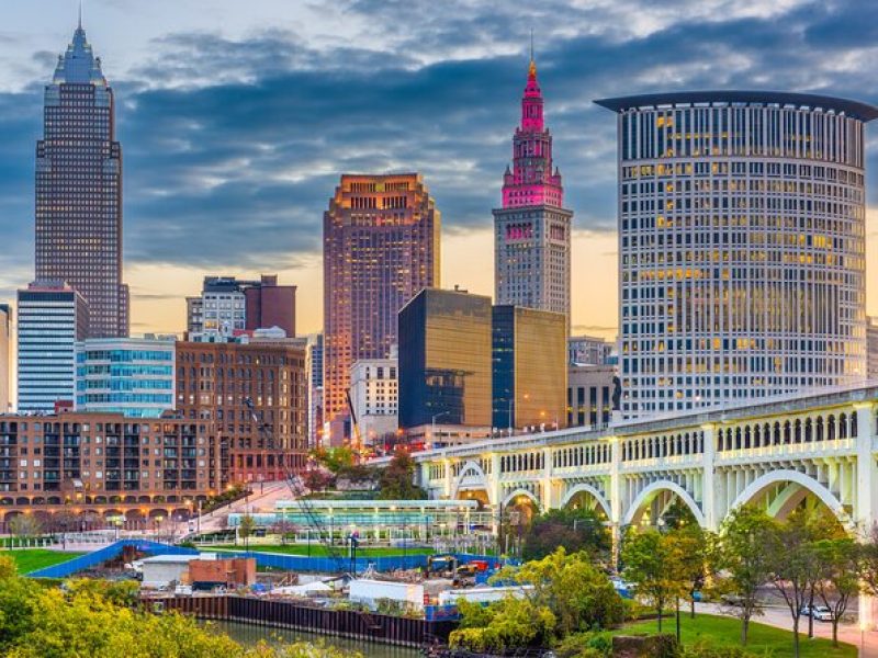 Smartphone-Guided Walking Tour of Downtown Cleveland Sights & Stories