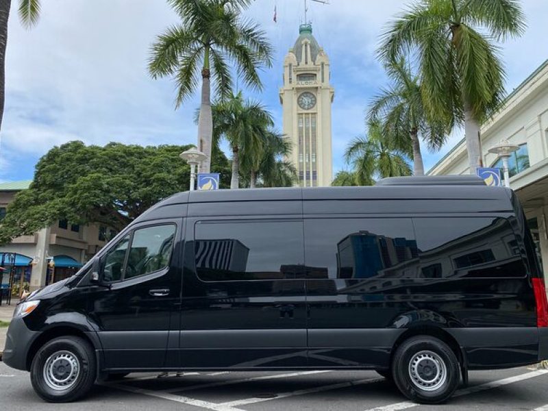 HNL Airport & Waikiki Private Transfer by Brand New Mercedes Van