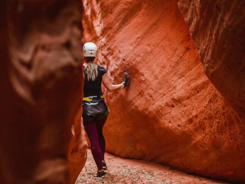 Peekaboo Slot Canyon UTV and Hiking Adventure