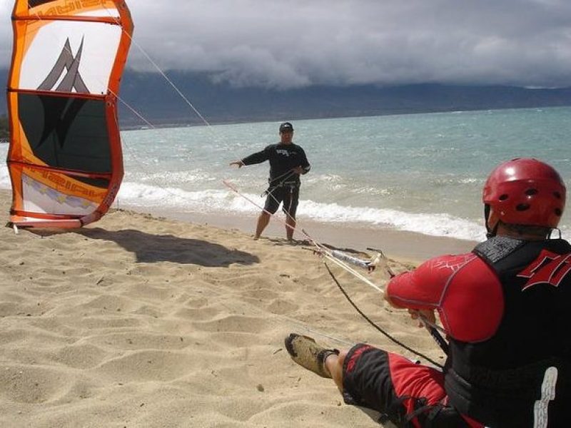 2.5-Hour Private Kiteboarding Lessons at Kanaha Beach in Kahului