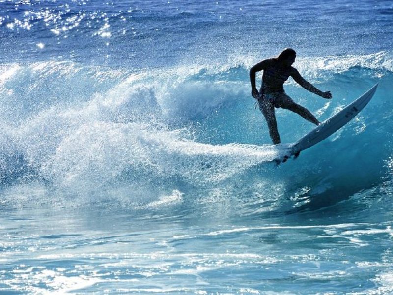 Intermediate Group Surf Lesson on Maui South Shore