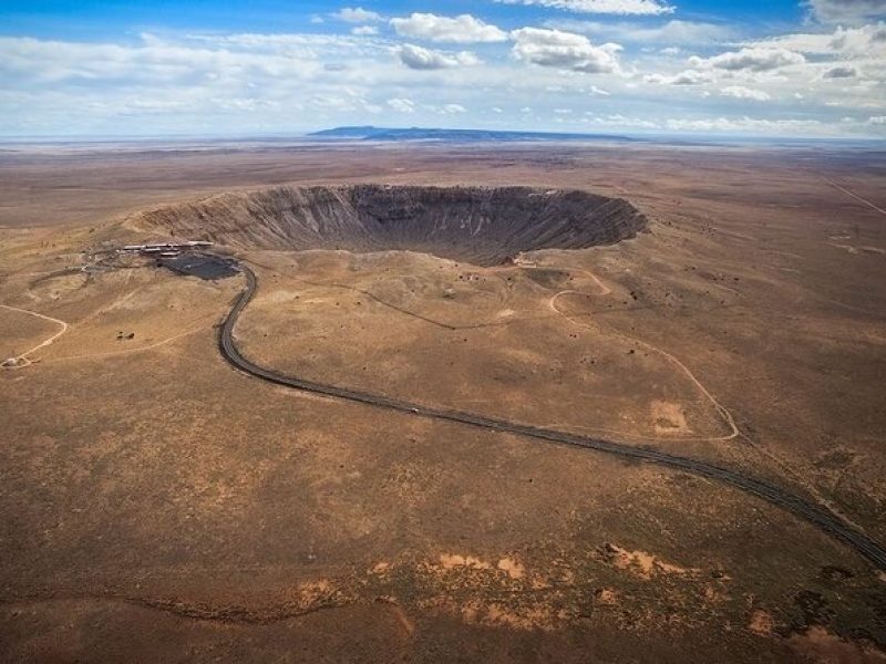 Northern Arizona Meteor Crater and Walnut Canyon from Phoenix – Private Tour