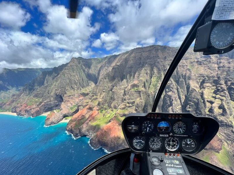 R44 Private Tour of Kauai