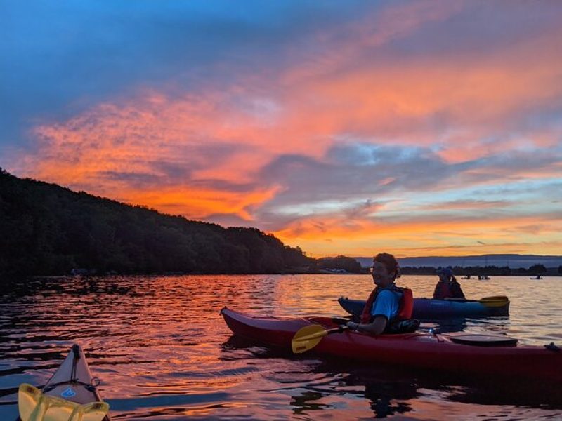 Nickajack Bat Cave Kayak Tour with Chattanooga Guided Adventures