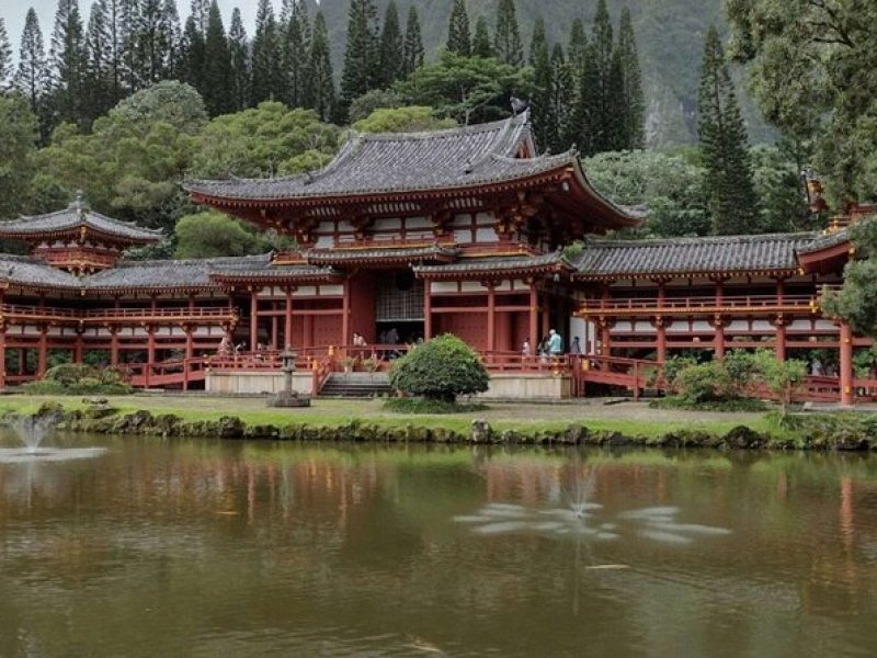 Full Day Oahu Tour with Byodo Temple & Waimea Waterfalls