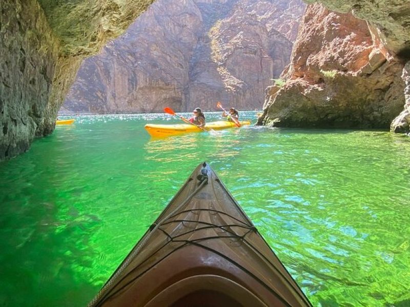 Half-Day Willow Beach Kayak Tour with Pick Up