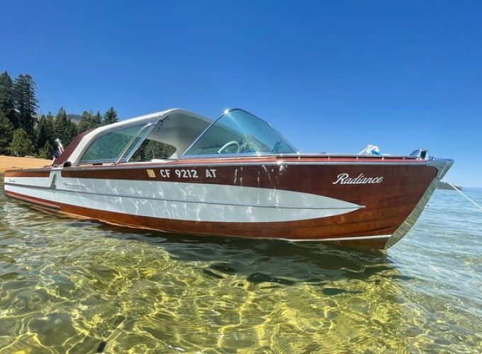 Private Lake Tahoe East Shore Tour with Captain (2 Hours)