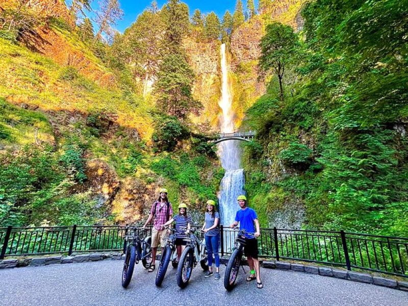 Multnomah Falls Columbia River Gorge with E-biking and Kayaking