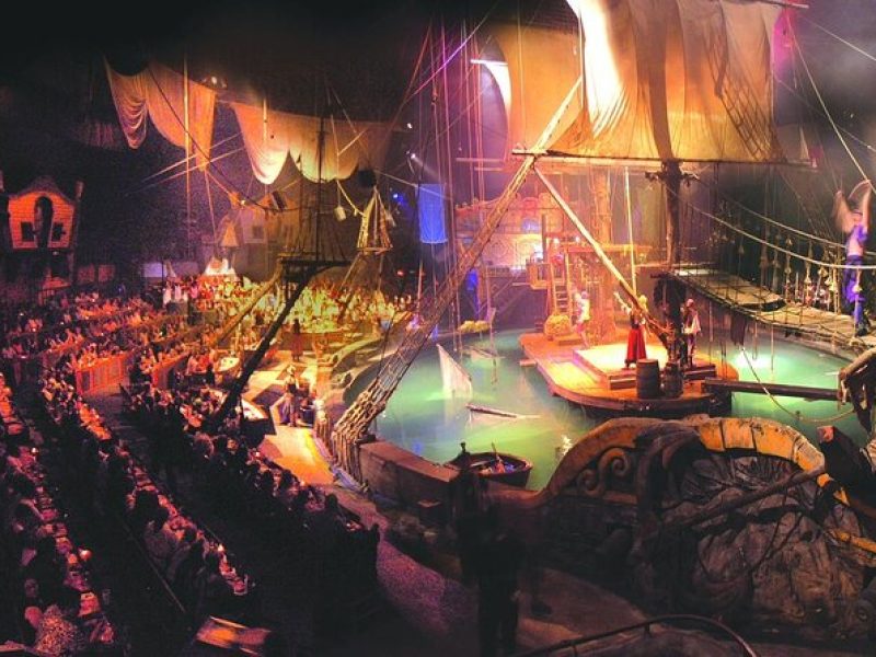 Pirates Dinner Adventure Show in Orlando