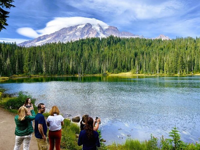 Mount Rainier Customized Tour from Seattle