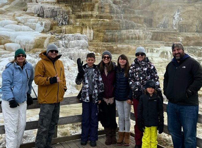 Private Yellowstone Winter Wildlife Safari Guided Tour