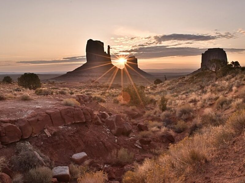 3.0 Hours of Monument Valley's Sunrise or Sunset 4×4 Tour