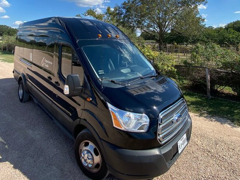 Austin Bergstrom Airport Personal pickup for up to 14 guests!