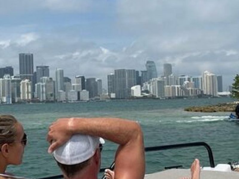 Miami Bay Discovery Private Yacht Cruise with Captain