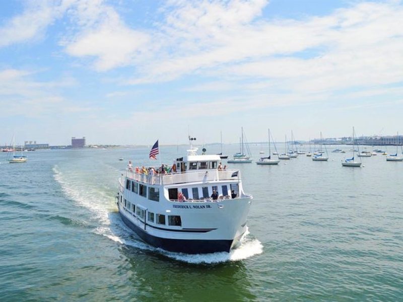 Boston Historic Sightseeing Harbor Cruise with Up-Close View of USS Constitution