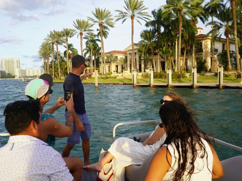 1HR Boat Tour Around Miami Celebrities Mansion