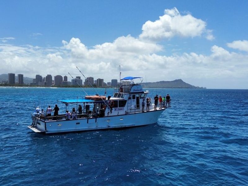 Honolulu Bottom Fishing and Fireworks Cruise