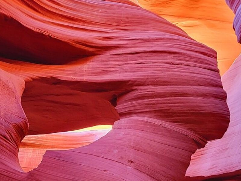 Antelope Canyon and Horseshoe Bend Daily Tour from Flagstaff